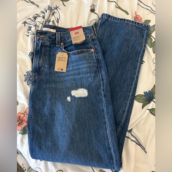 Levi’s Women’s Low Pro Jeans NWT - Picture 6 of 12